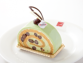 抹茶と栗のロールケーキ